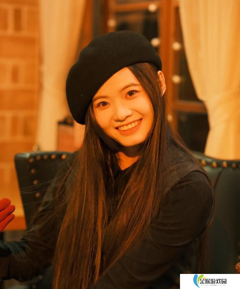 咖啡馆写真攻略（挖掘咖啡馆写真的美学魅力，流连于咖啡的香醇之中）