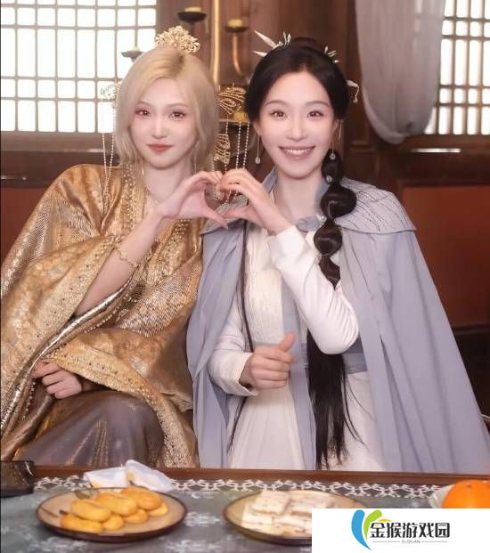 《完蛋！我被美女包围了2》花絮！可爱甜妹比心好养眼